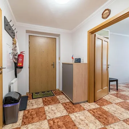Apartment Blizko Centra Prahy *