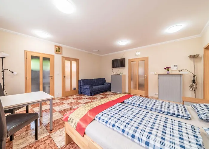 Apartamento Blizko Centra Prahy *